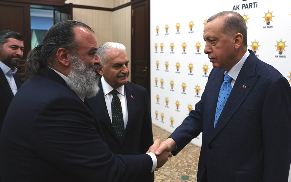 δωρεά-αλληλεγγύης-1-εκατομμυρίου-ευρώ-562283773