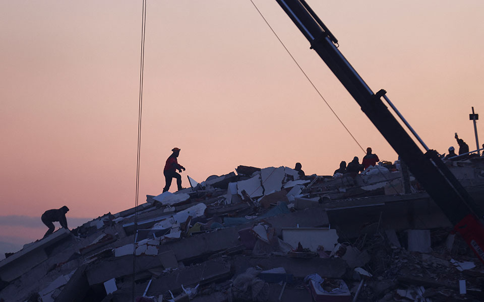 σεισμός-στην-τουρκία-οι-ελπίδες-σβήνο-562269187