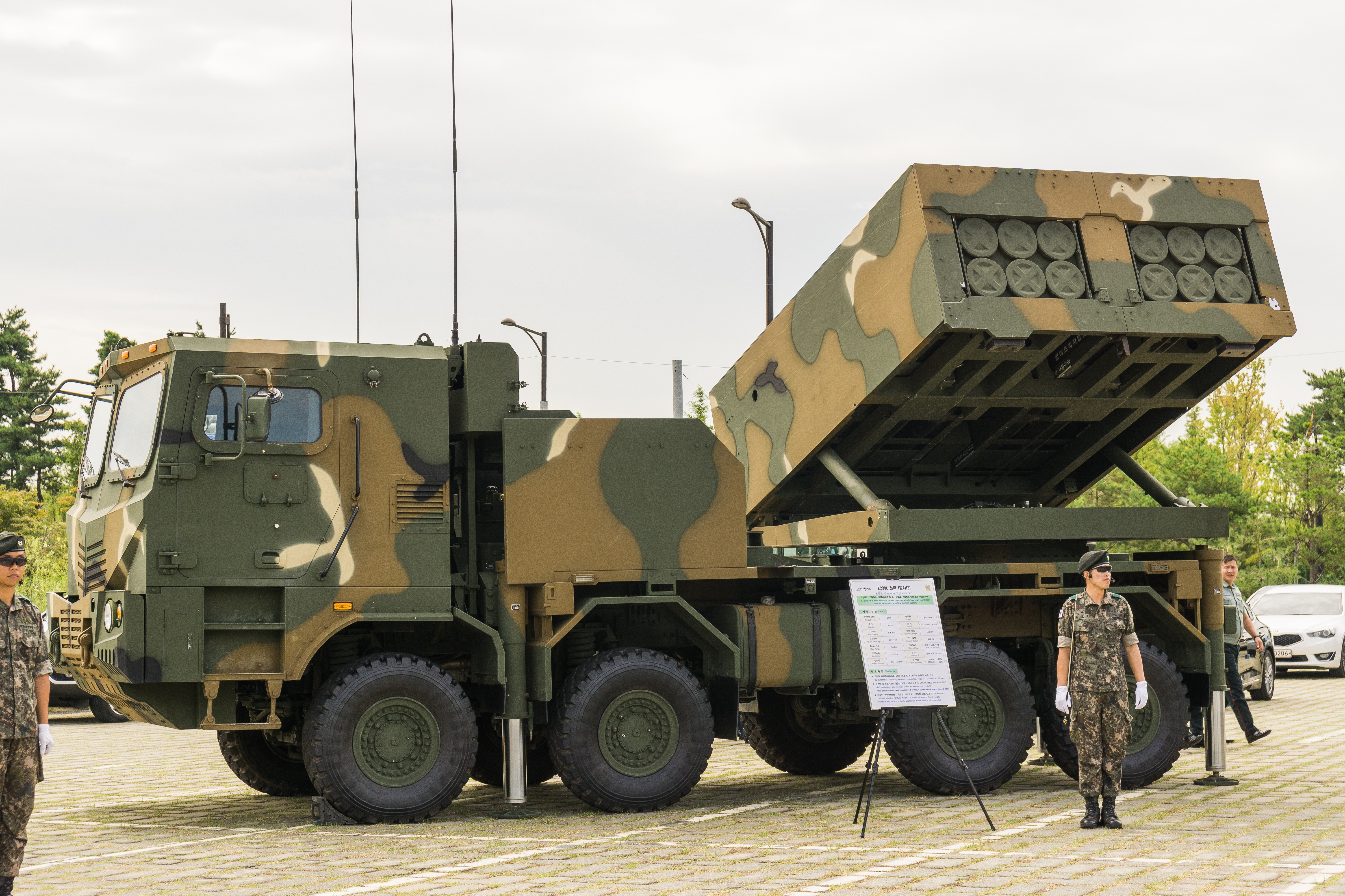 Bloomberg: Η μεταψυχροπολεμική εποχή φεύγει, η νέα κούρσα εξοπλισμών έρχεται-6