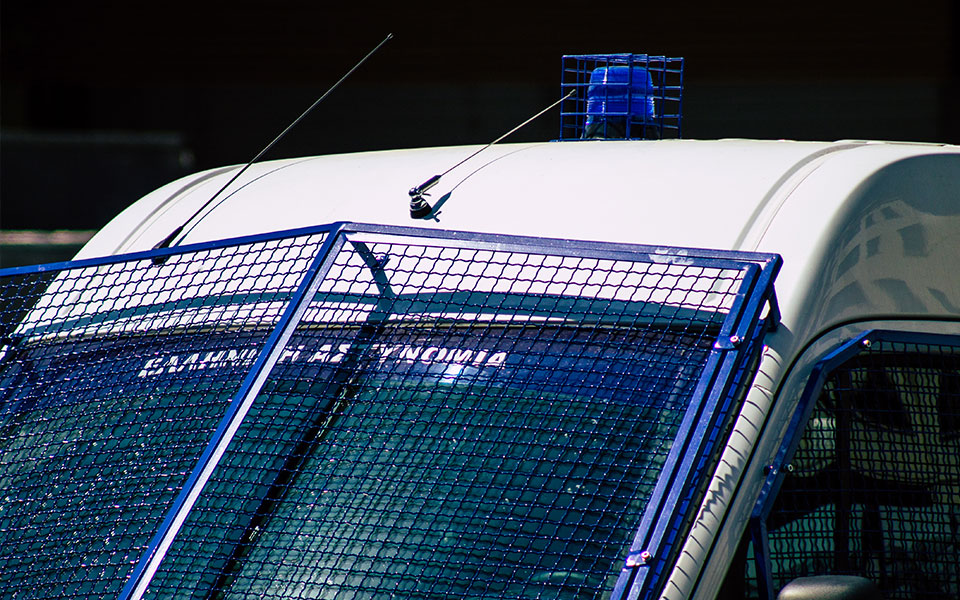 συμπλοκή-ανηλίκων-σε-εμπορικό-κέντρο-562275646