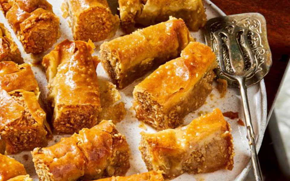 σουσαμένιο-σαραγλί-από-τον-έβρο-562299157