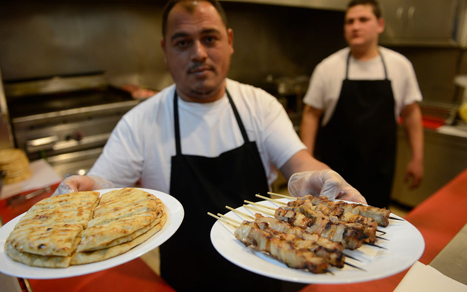 πού-τρώμε-τα-καλύτερα-σουβλάκια-στα-βό-562261159