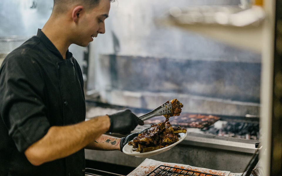 τα-must-της-τσικνοπέμπτης-πού-τρώμε-τι-562280209