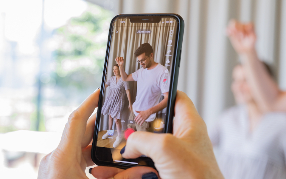 το-tiktok-έχει-ένα-κρυφό-κουμπί-που-κάνει-viral-562271056