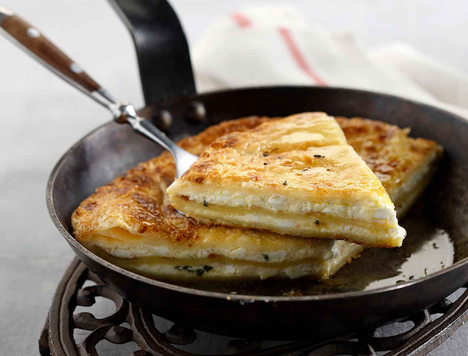 τυρινή-εβδομάδα-τα-έθιμα-και-τα-φαγητά-562287967