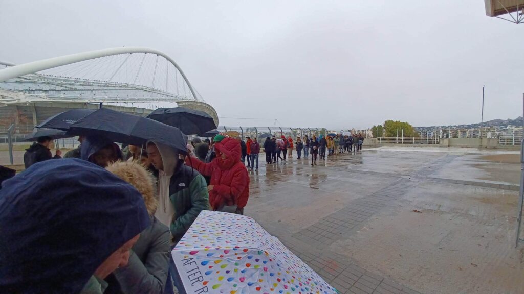 Davis Cup: Κοσμοσυρροή στο ΟΑΚΑ για Τσιτσιπά, παρά την κακοκαιρία-1