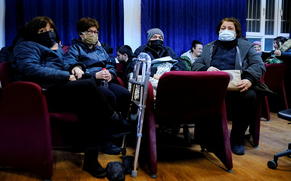 σεισμός-σε-τουρκία-συρία-μάχη-με-τον-562267093