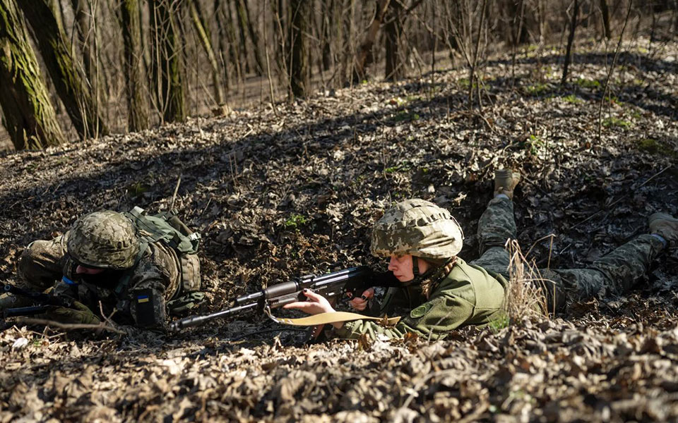 ουκρανία-από-δασκάλα-στο-μέτωπο-της-μά-562287181