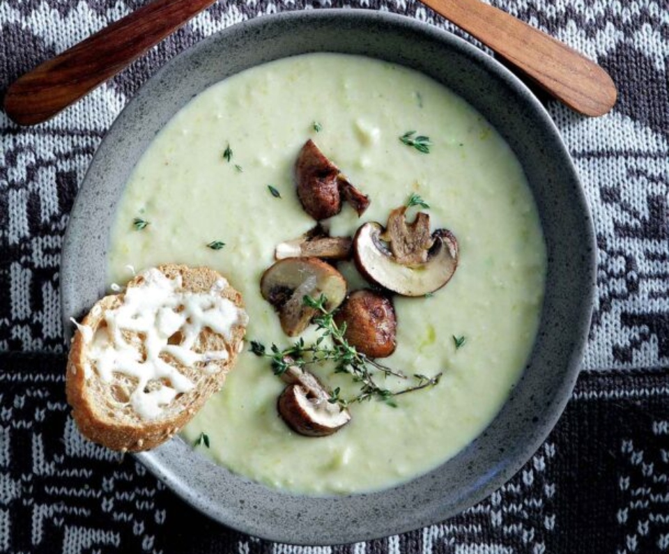 ξινός-τραχανάς-με-κολοκύθα-μανιτάρια-562258552