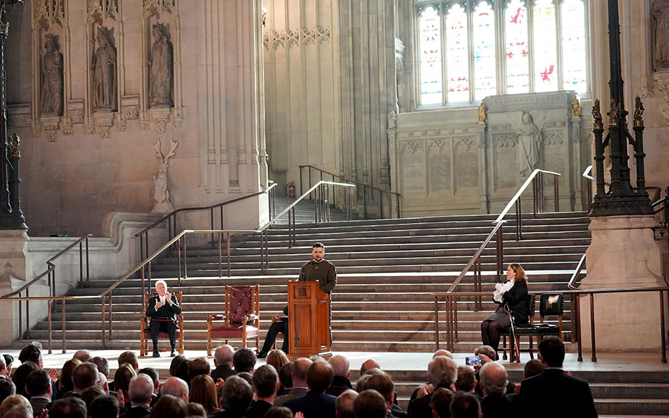 Ζελένσκι από βρετανικό Κοινοβούλιο: Η Ουκρανία και η Βρετανία νίκησαν τον φόβο του πολέμου-1