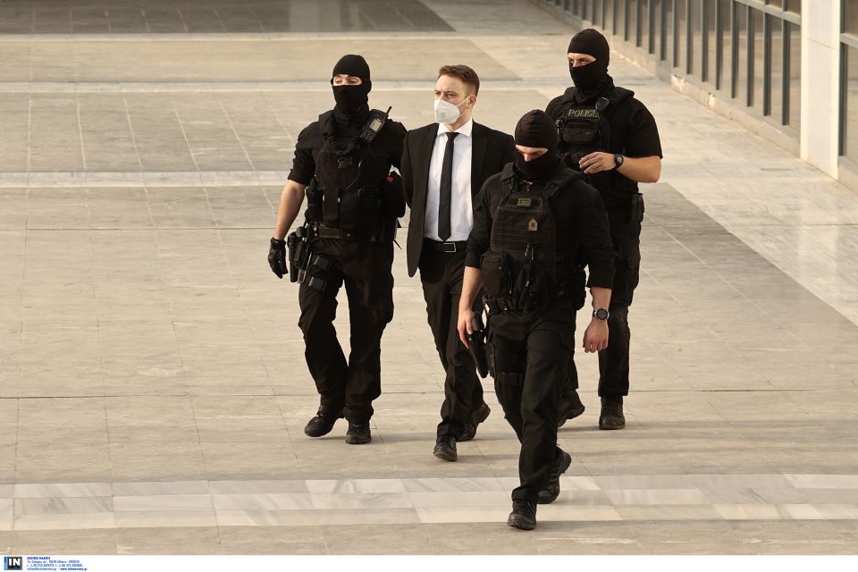 γλυκά-νερά-οι-γονείς-αναγνωστόπουλου-562320016