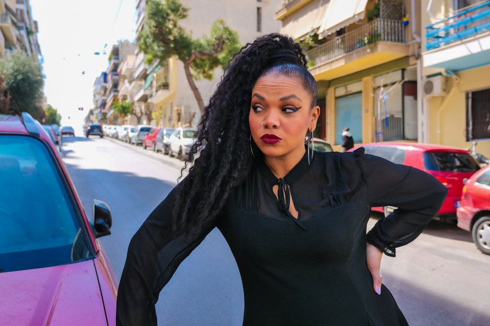 Ίντρα Κέιν στην «Κ»: «Θέλω οι Αφροέλληνες να γίνουν μια συνηθισμένη εικόνα παντού»-2