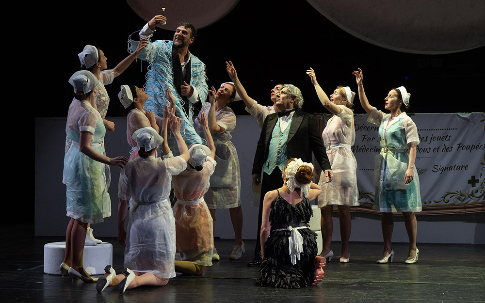 ο-κατά-φαντασίαν-ασθενής-του-μολιέρ-562335970