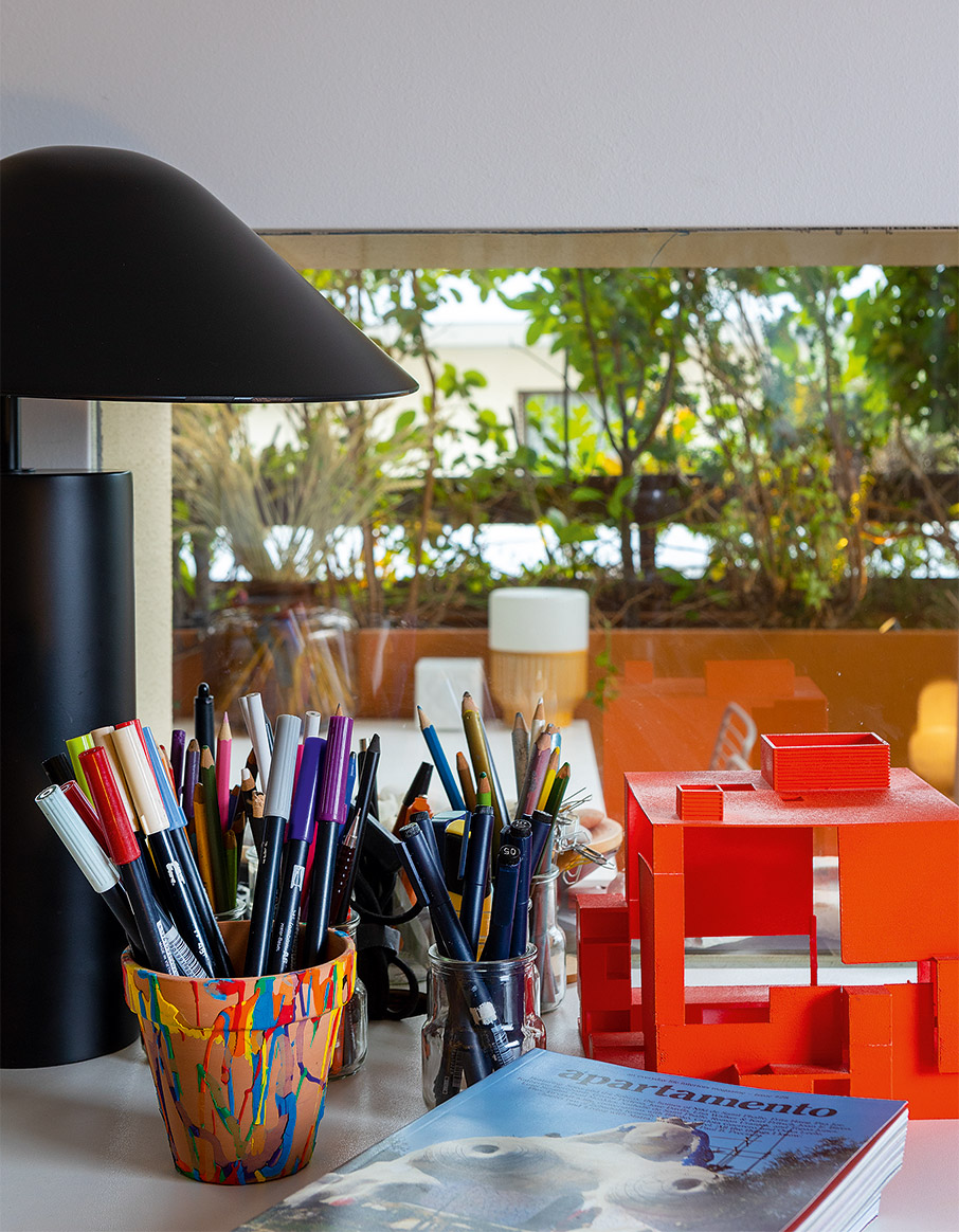 My Space: Παιχνίδι με το φως και τη φύση σε ένα διαμέρισμα στην Αγία Παρασκευή-4