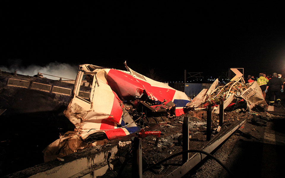 σύγκρουση-τρένων-μεταβαίνει-στα-τέμπ-562300114