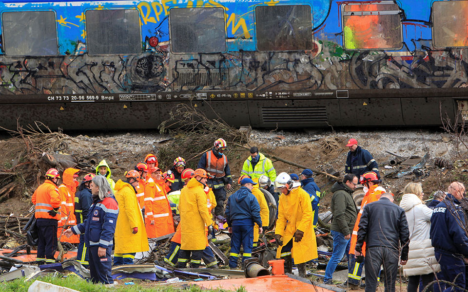 τραγωδία-στα-τέμπη-να-μην-αφήσουμε-κα-562302856
