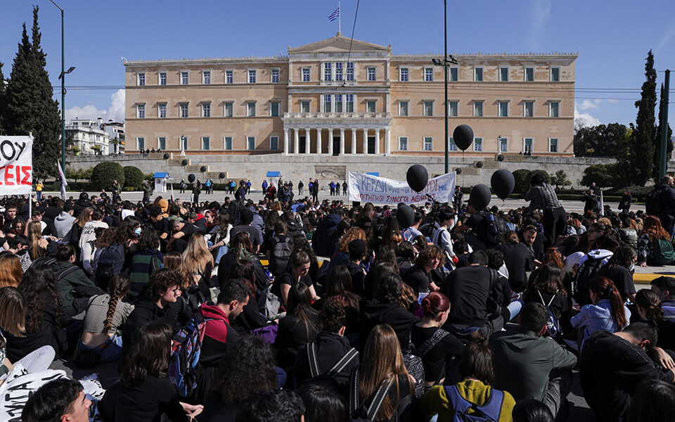 απάντηση-της-αδεδυ-στο-υπεσ-προβοκάτ-562323217