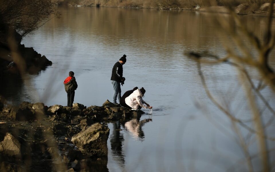 αρθρο-του-γ-χρηστίδη-στην-κ-μια-απάν-562319377