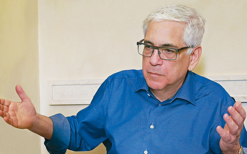 Τέμπη: Πώς κλείνει το εθνικό τραύμα;-4