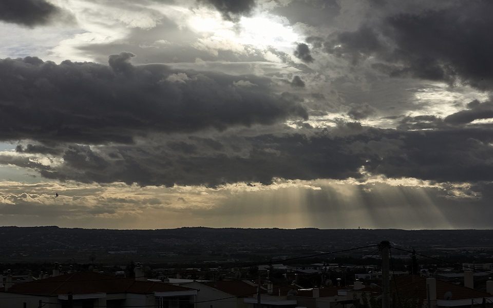 καιρός-βροχές-σε-αρκετές-περιοχές-της-562315873