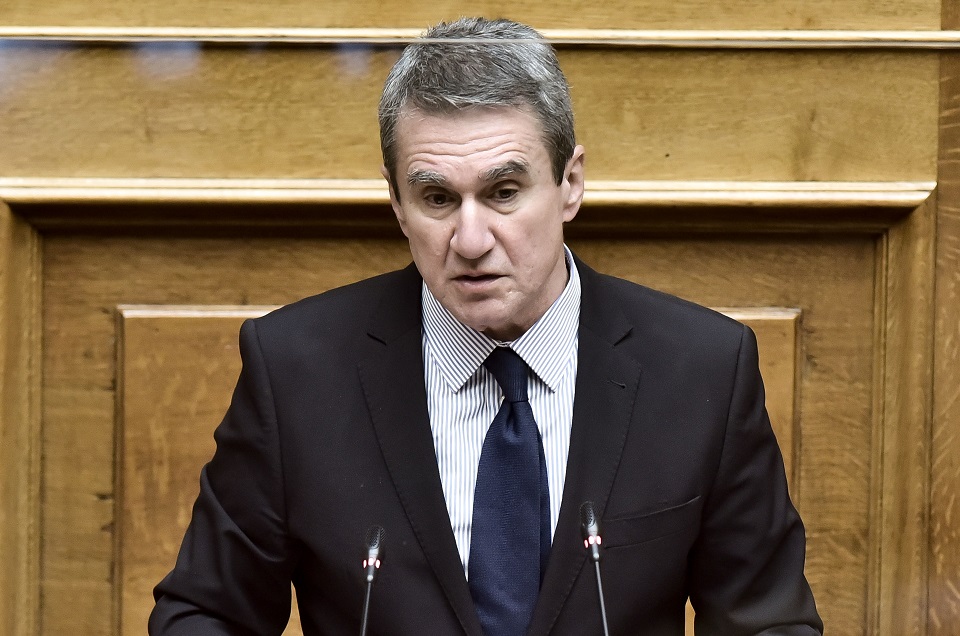 λοβέρδος-επιθετική-και-σαφής-η-απάντη-562342939