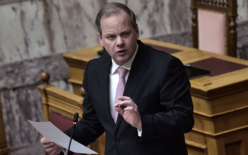 θεωρείο-τι-θα-πει-στη-βουλή-ο-καραμανλ-562329367