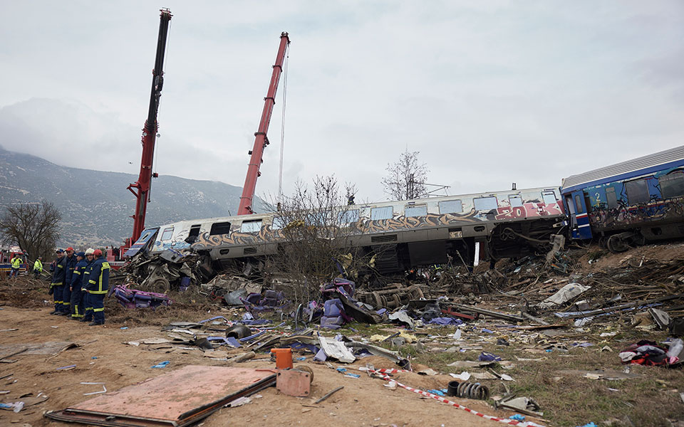 τραγωδία-στα-τέμπη-δραματικές-προειδ-562302127