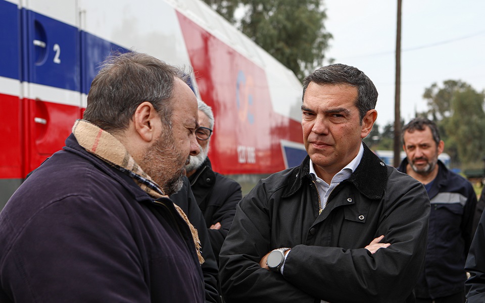 συνάντηση-τσίπρα-με-μηχανοδηγούς-μο-562302589