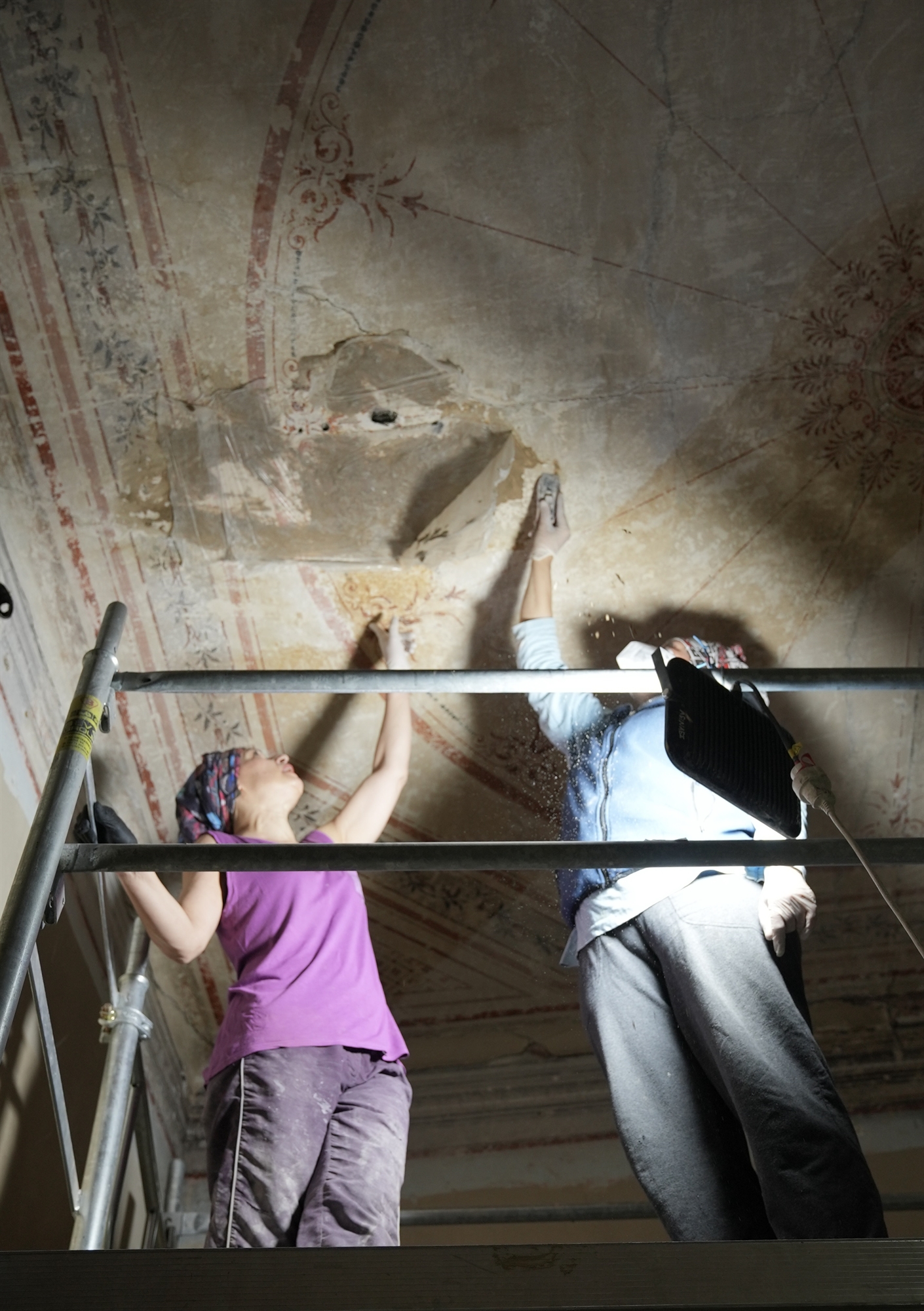 Στοιχειωμένα από τη γραφειοκρατία-2