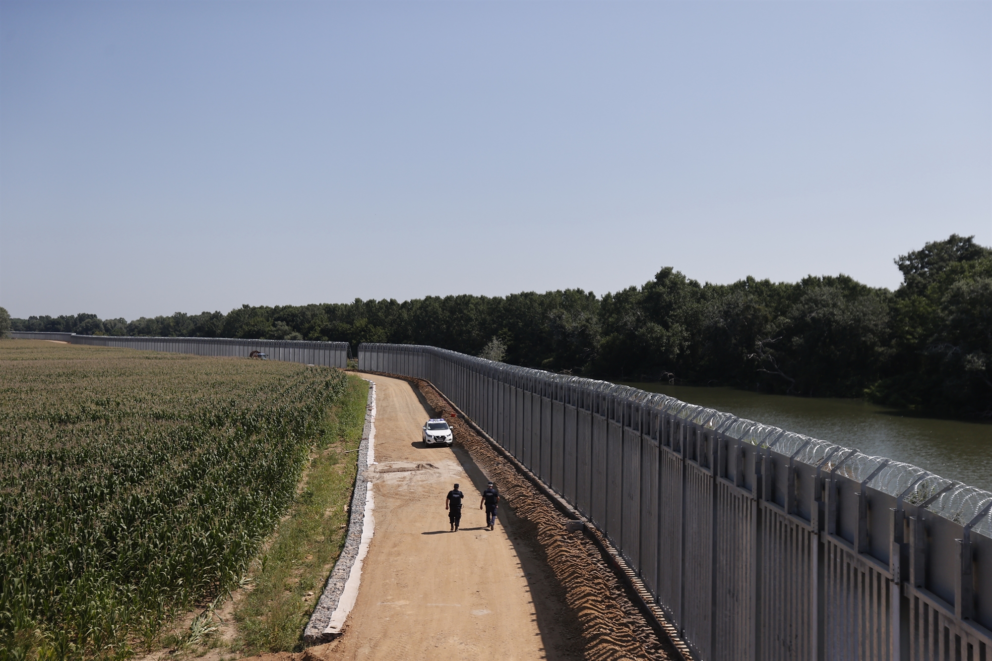 ηχηρό-μήνυμα-για-τον-φράχτη-στον-εβρο-562347853