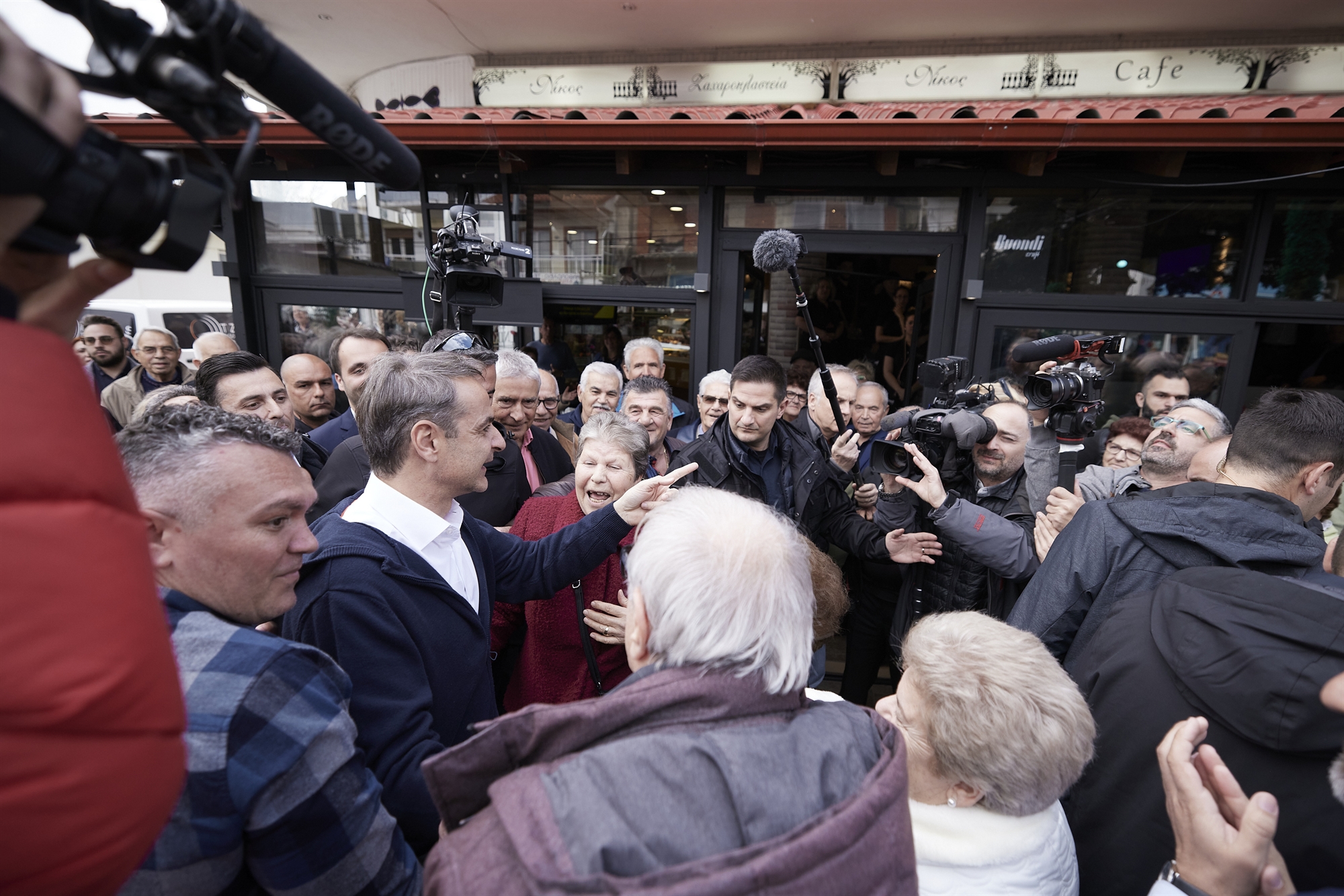 η-ασφάλεια-ψηλά-στην-ατζέντα-562349569