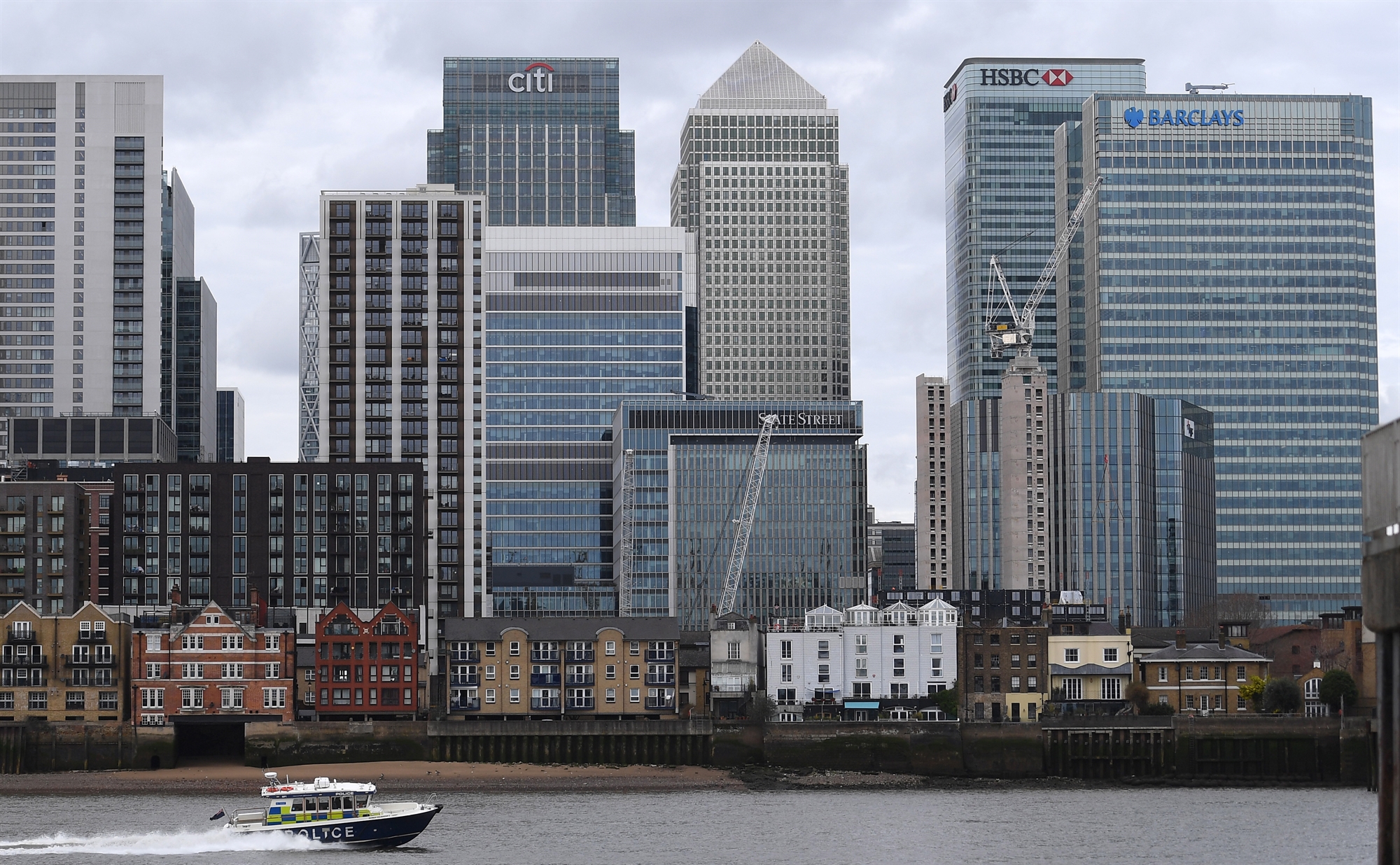 ανεβαίνει-ο-λογαριασμός-της-τραπεζικ-562328779