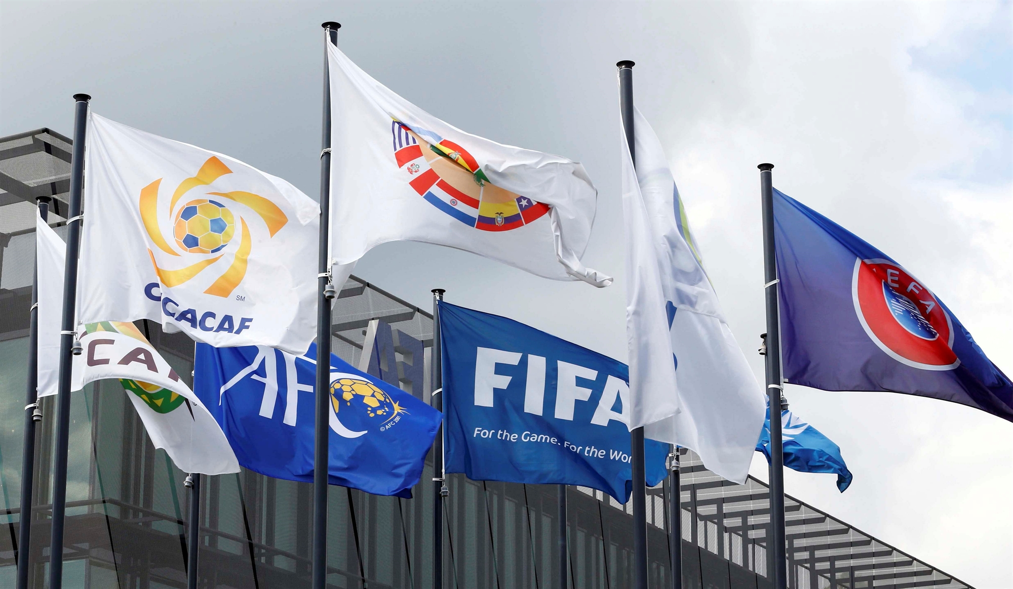 σούπερ-λιγκ-1-κινείται-προς-ελλάδα-η-uefa-562344334