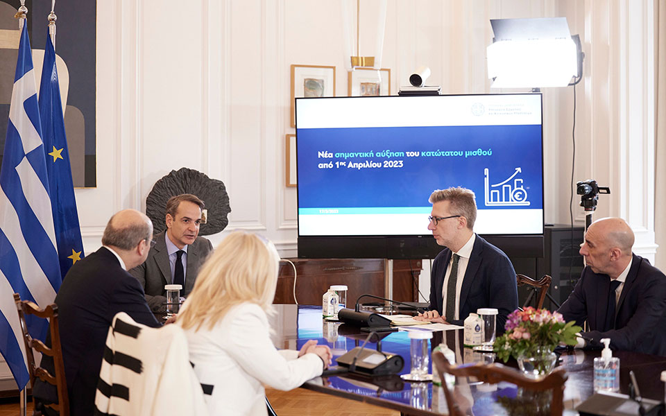 μητσοτάκης-στα-780-ευρώ-ο-κατώτατος-μισθ-562326631