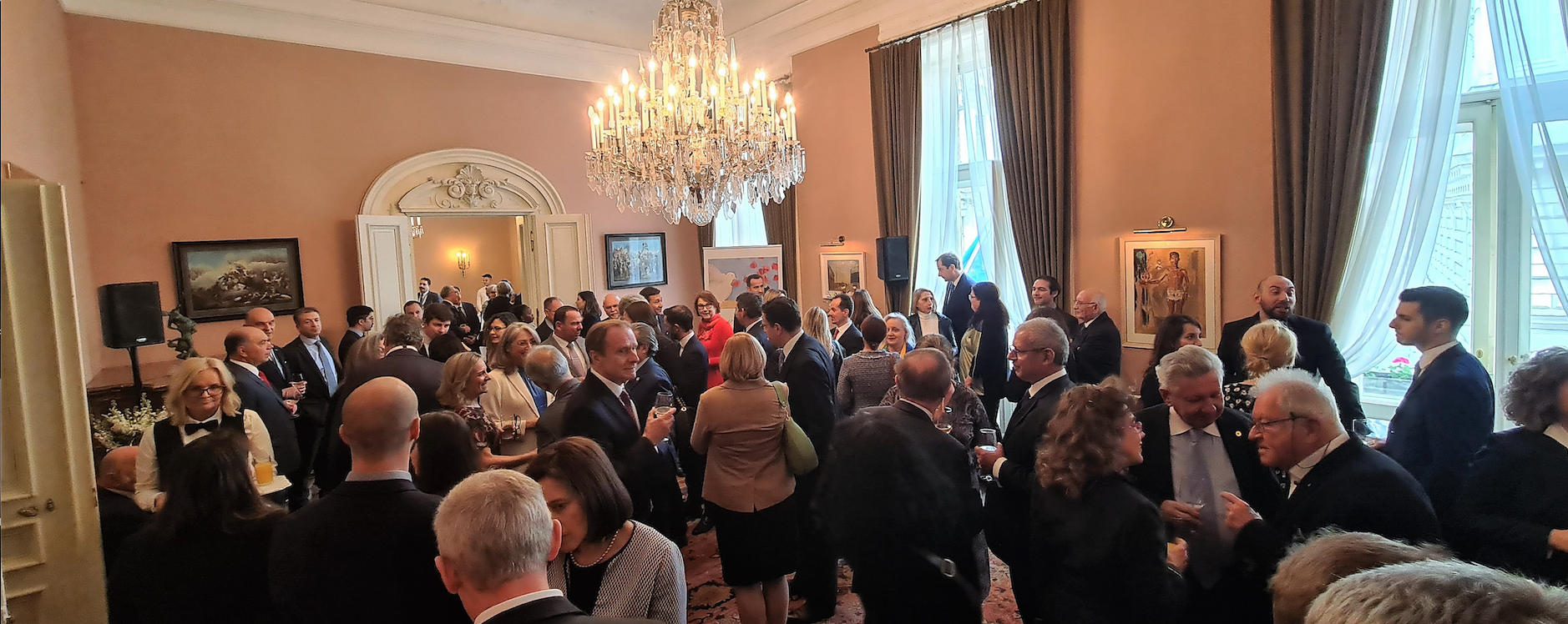 η-πρεσβεία-μας-στη-βιέννη-δίνει-μάθημα-562342027