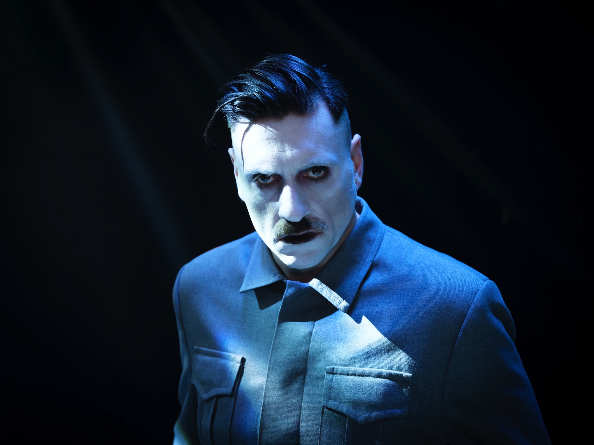 ο-χίτλερ-η-μαφία-και-το-κουνουπίδι-562338625