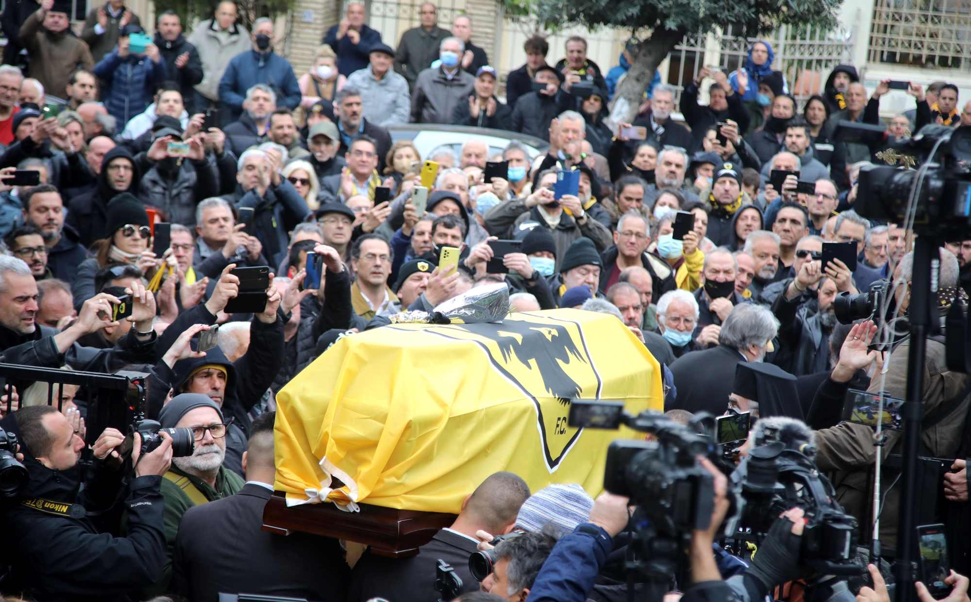 το-ελληνικό-ποδόσφαιρο-αποχαιρέτισε-562327828
