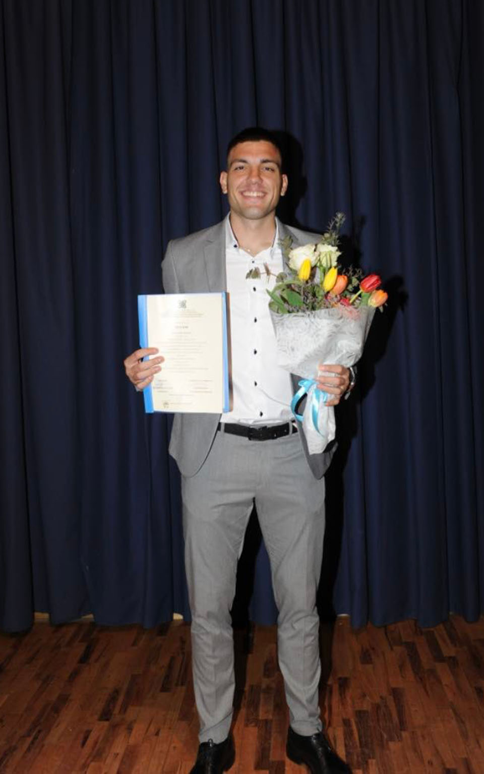 Πρεσάρει φορ και… πτυχία -1