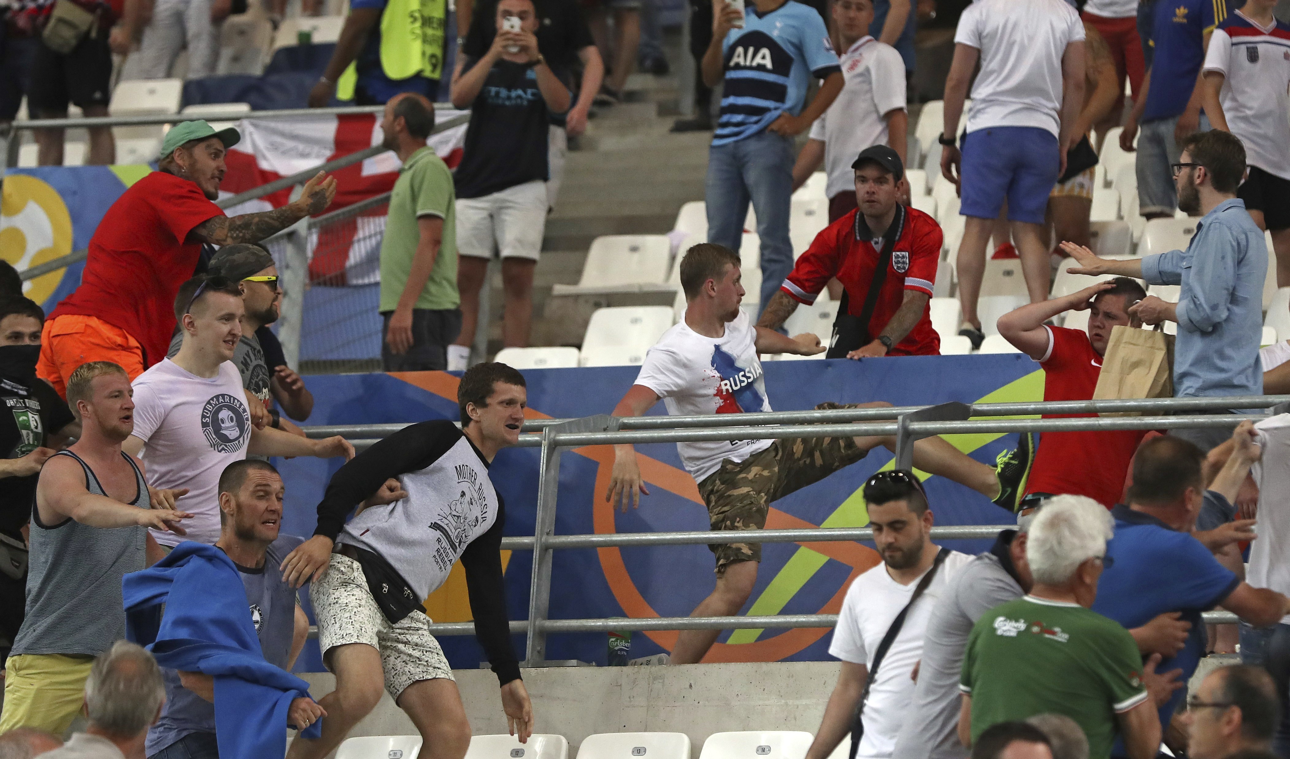 Νεοναζί, χούλιγκαν, μαχητής της Ουκρανίας – Ο Ρώσος πίσω από την επίθεση στο Μπριάνσκ-1