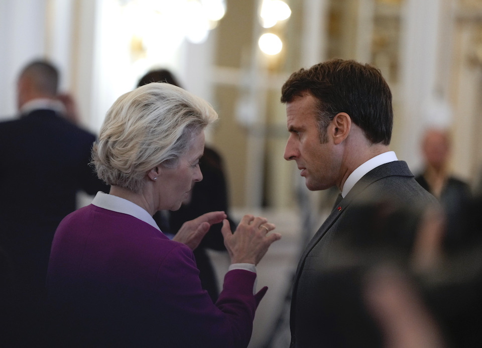 μακρόν-και-φον-ντερ-λάιεν-μαζί-στην-κίν-562339882