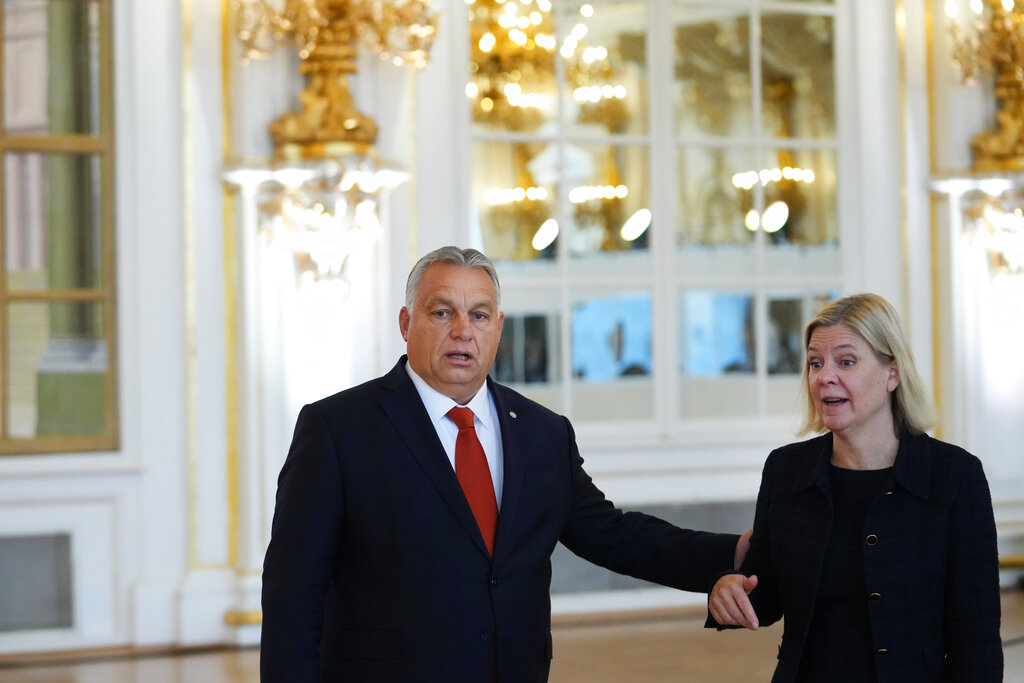 ουγγαρία-h-γκρίνια-για-τον-όρμπαν-μπλ-562344910