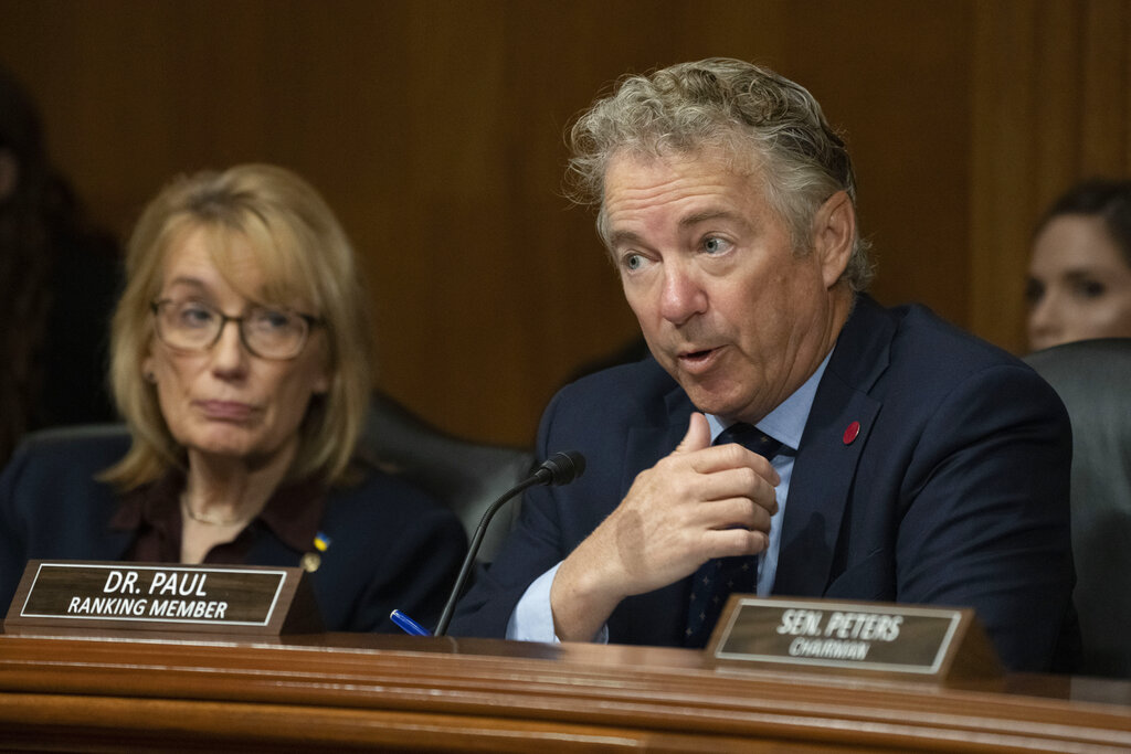 hπα-ο-γερουσιαστής-ραντ-πολ-μπλόκαρε-τη-562346578