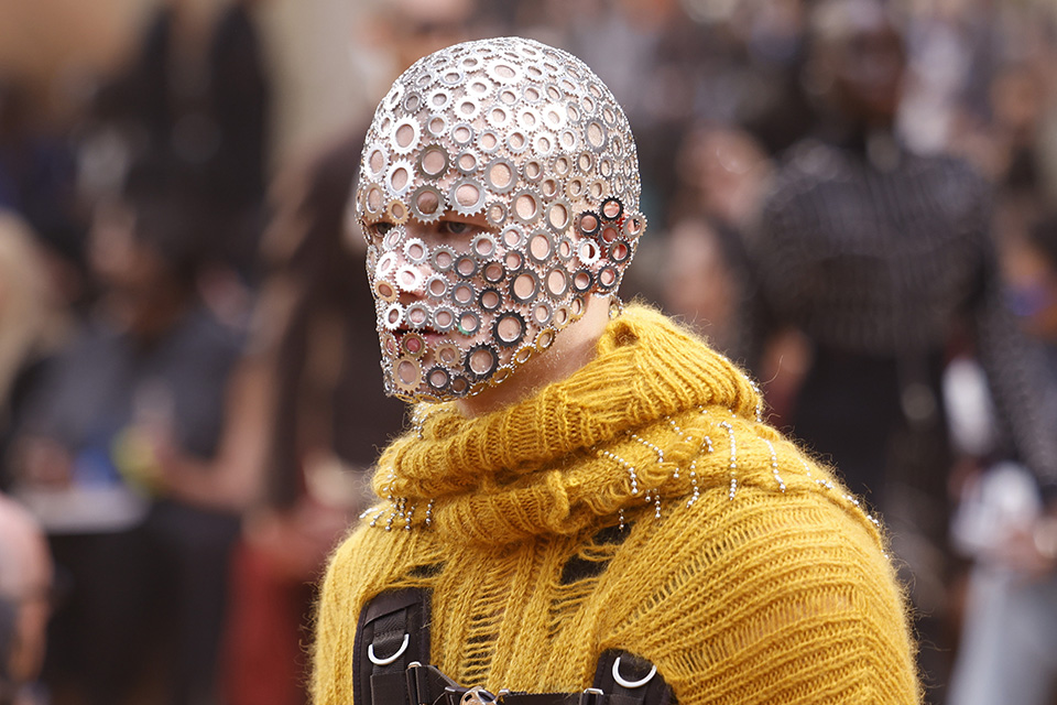 Φυλακή και πόλεμος-1