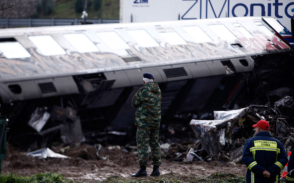 σύγκρουση-τρένων-στα-τέμπη-νέα-στοιχε-562307506