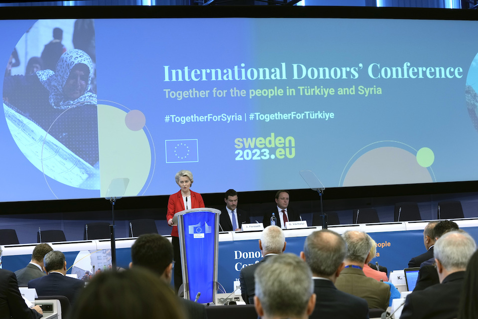 διεθνής-διάσκεψη-δωρητών-για-τουρκία-562331176