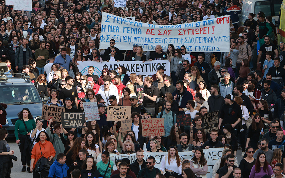 σε-απεργιακό-κλοιό-η-χώρα-την-πέμπτη-562321045