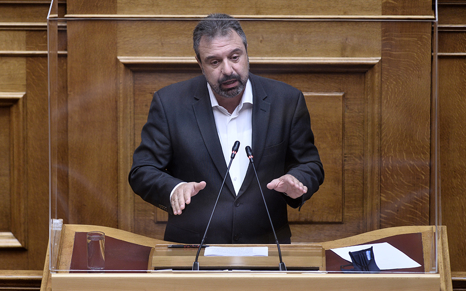 πολιτική-αντιπαράθεση-με-αφορμή-τις-δ-562314658