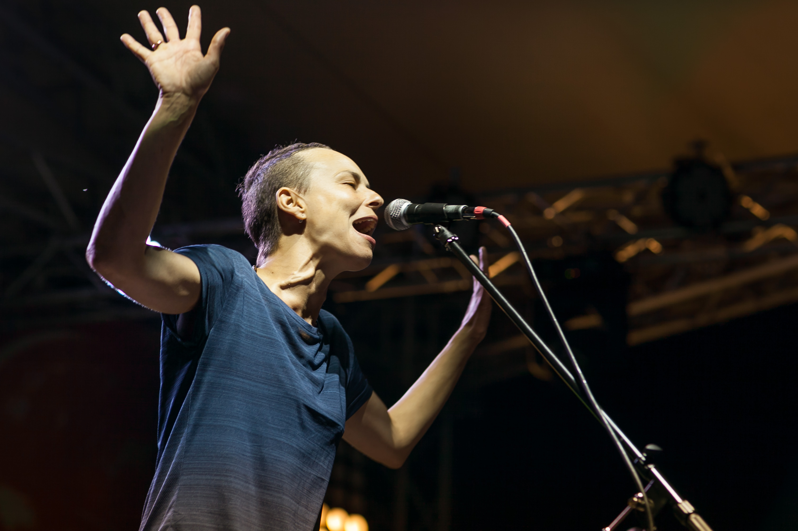 Η ρωσική ποπ κουλτούρα στα χαρακώματα-1