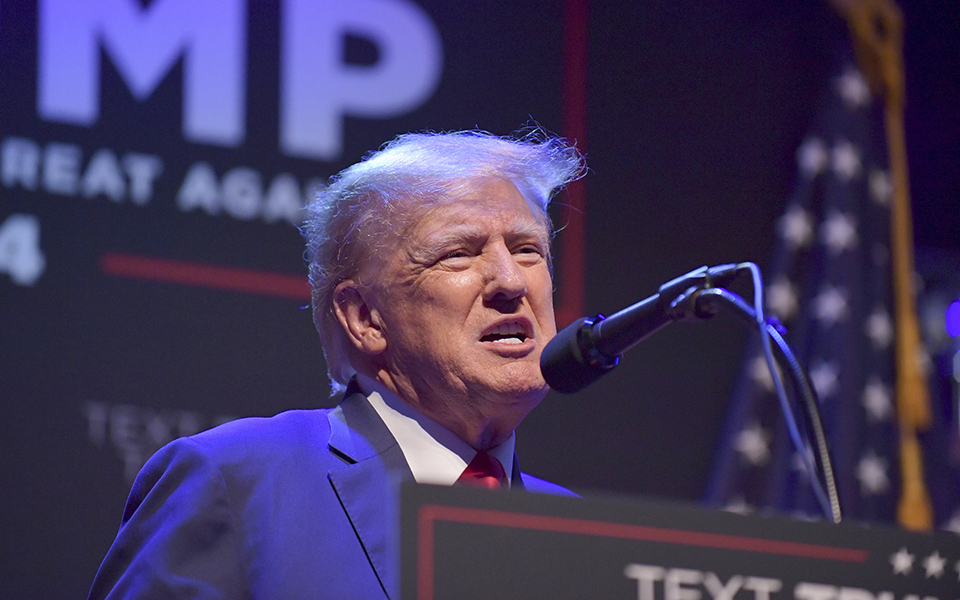 τραμπ-θα-με-συλλάβουν-την-ερχόμενη-τρ-562329580