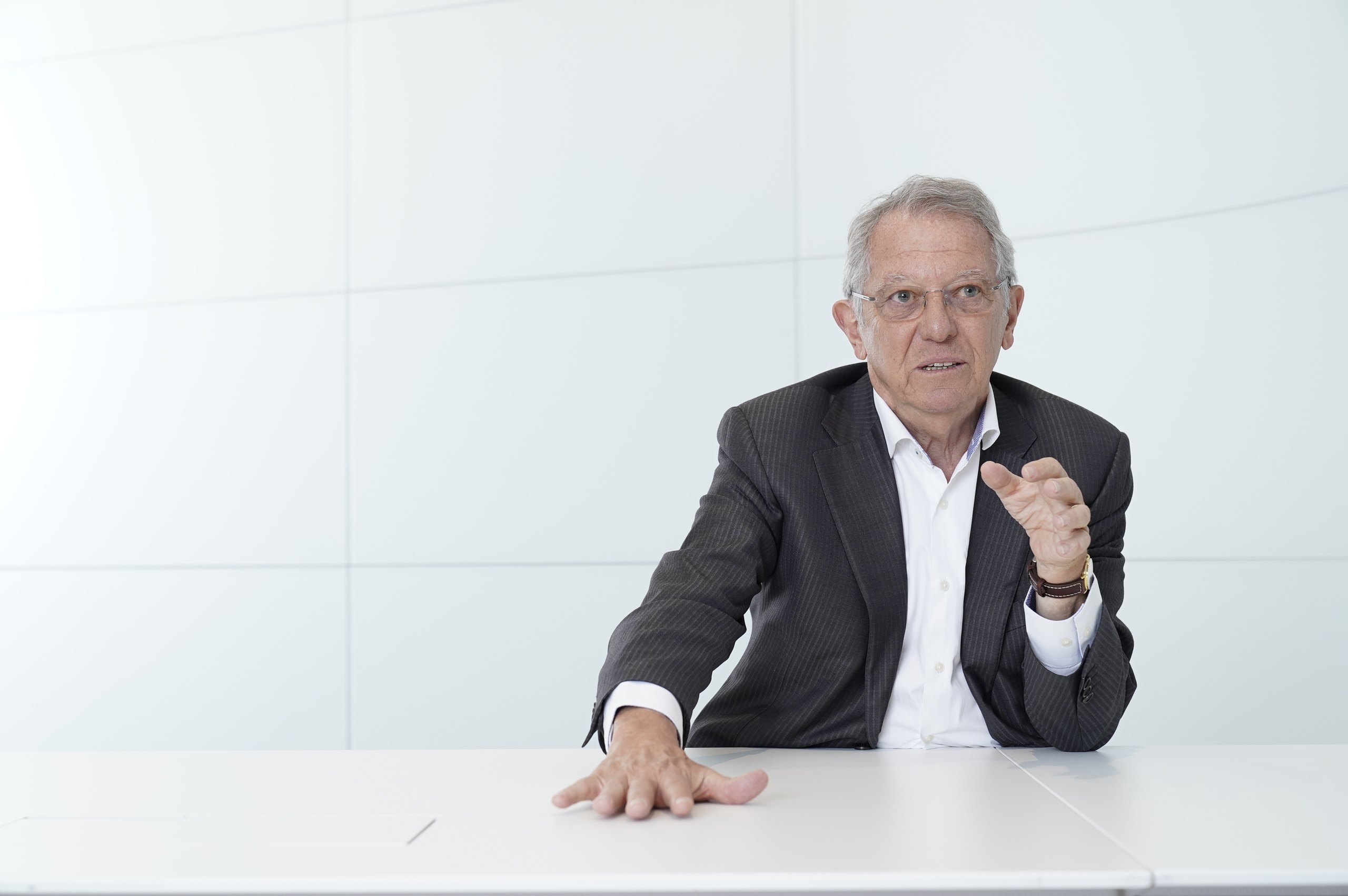 Διαβάστε στην «Καθημερινή της Κυριακής»-4